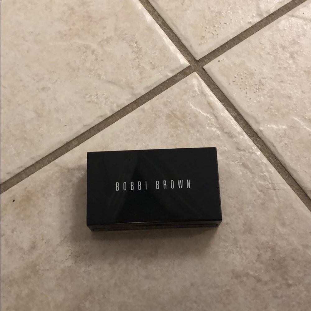 Bobbi Brown cheek and eyeshadow palette